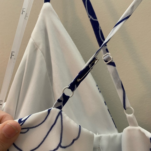 Dress - Picture 7 of 7